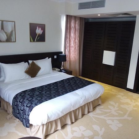 מלון Golden Tulip איבאדן מראה חיצוני תמונה