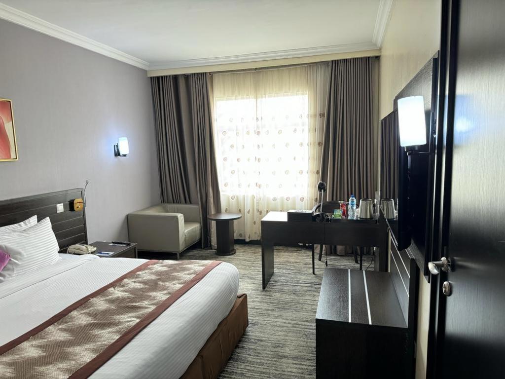 מלון Golden Tulip איבאדן מראה חיצוני תמונה