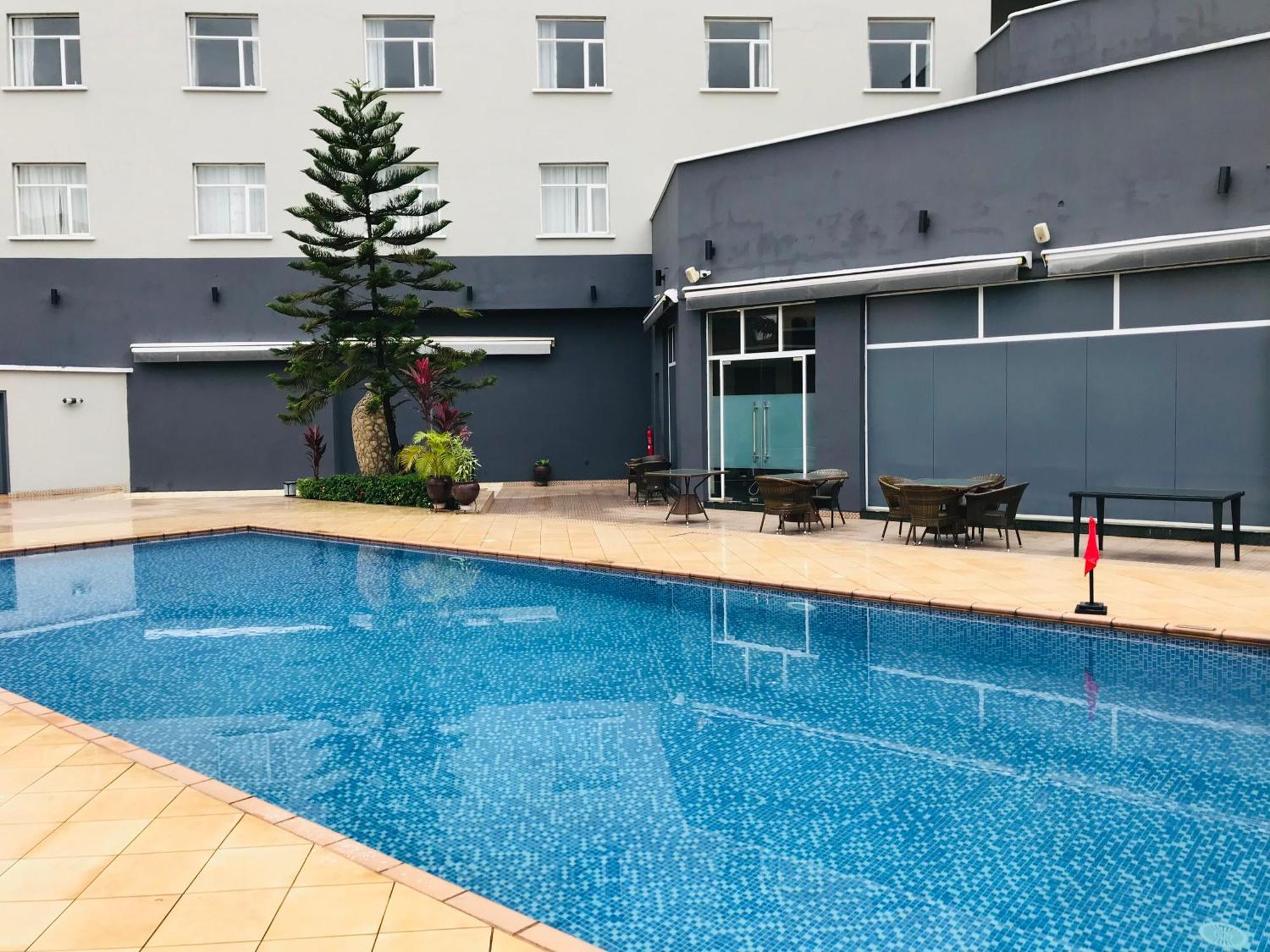 מלון Golden Tulip איבאדן מראה חיצוני תמונה