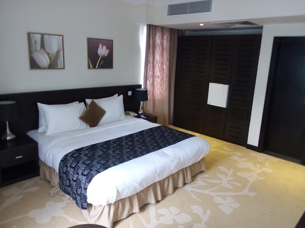מלון Golden Tulip איבאדן מראה חיצוני תמונה